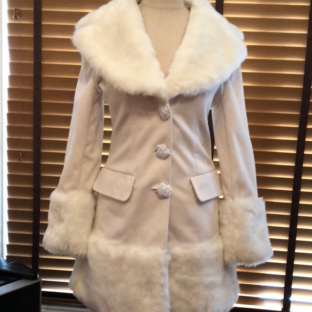 New, Beautiful Warm Winter Coat